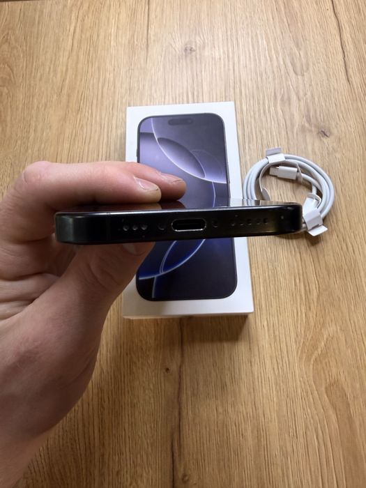 Iphone 16 Pro, Black Titanium, 128 gb, 91% baterii (dowód zakupu)