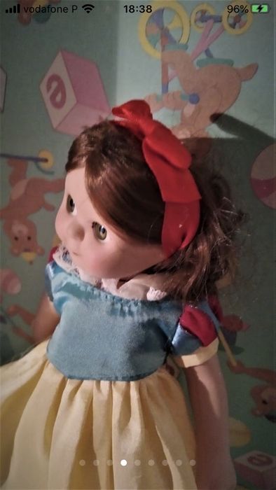 Boneca Googly em porcelana branca de neve