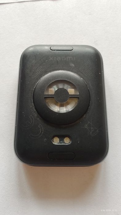 Xiaomi mi band 8 pro - pęknięte szkło
