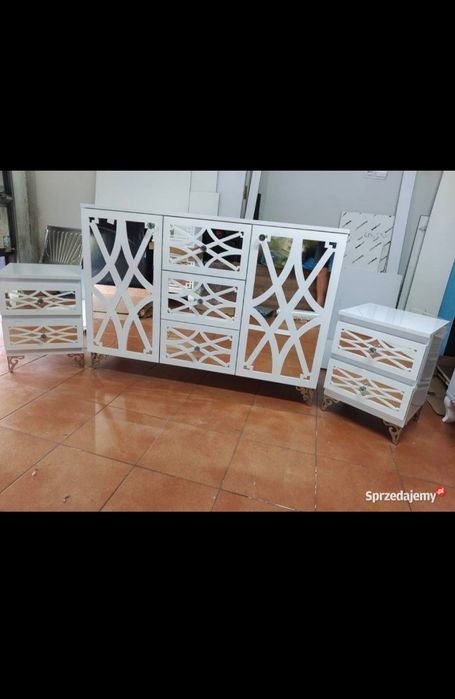 Zestaw mebli wysoki połysk,Glamour,komoda 130cm+2 nakastliki