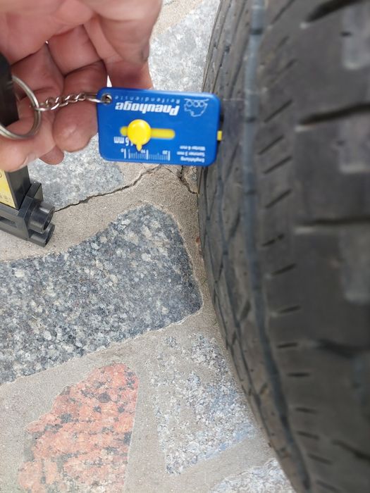 Продаються шини  255/70 R 16. NEXEN