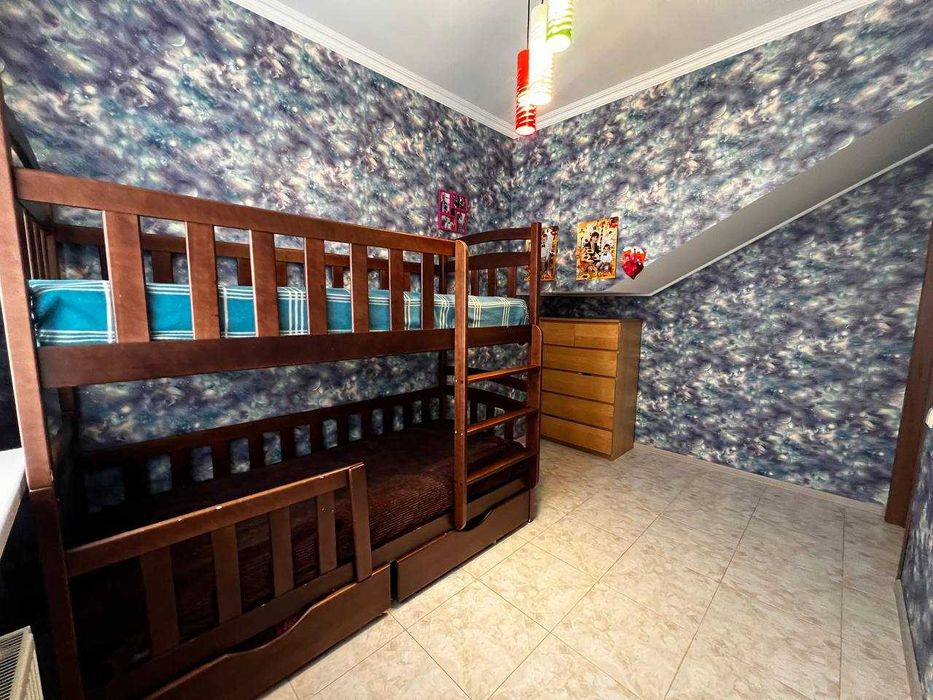 Продається домоволодіння з 2-ма будинками