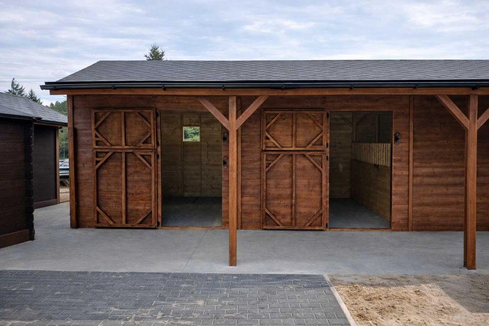 Stajnia drewniana Wolnostojąca na 3-4 Konie Szybka realizacja Montaż