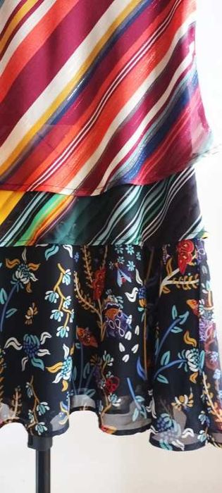 Desigual Naticos Sukienka z falbanami rozmiar 40