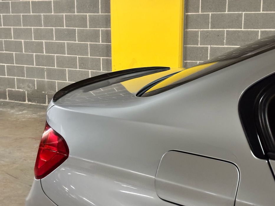 Lips mala BMW série 3 e90 (também compatível com outros modelos)