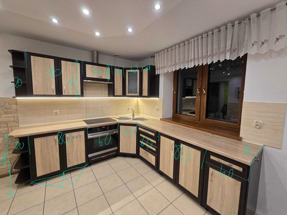 Kuchnia, meble kuchenne, piekarnik, okap, zlew