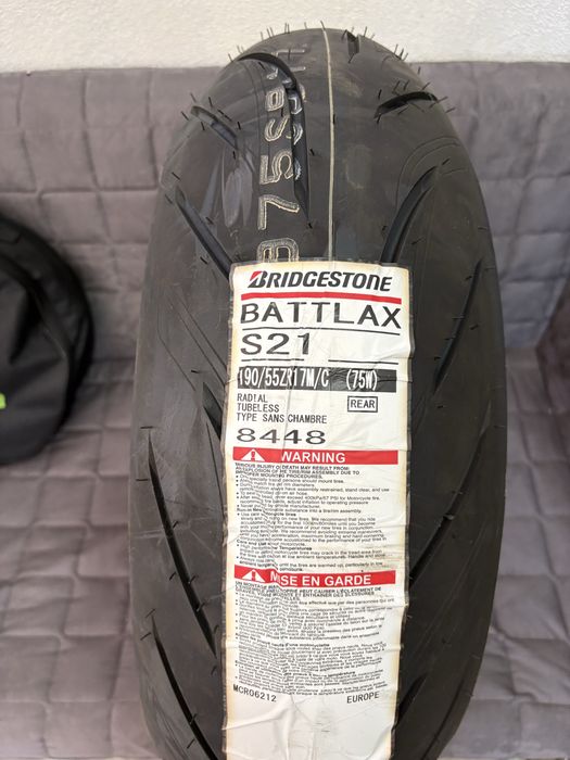 Pneu Bridgestone S21 190/55R17