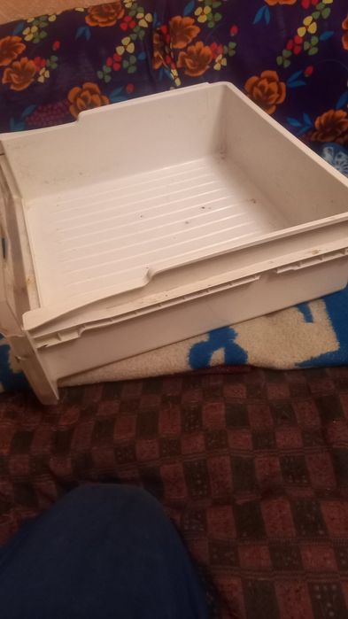 Полки     для     INDEZIT.       Б/У.