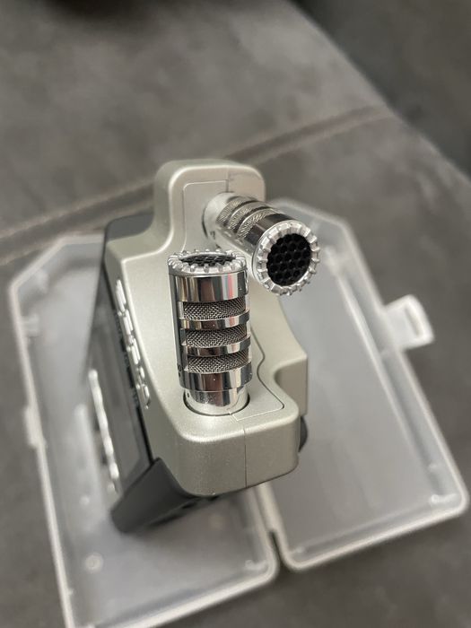 Рекордер-аудиоинтерфейс Zoom h4n