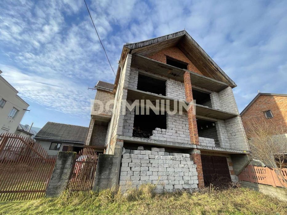 Продається будинок в селі Іза