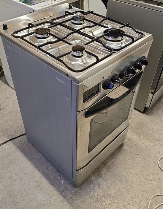 Продам газову плитку Amica ,електрична духовка , пєзопідпал