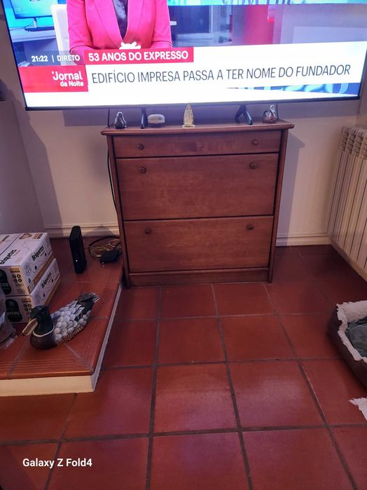 MÓVEL SAPATEIRA EM CEREJEIRA AMERICANA