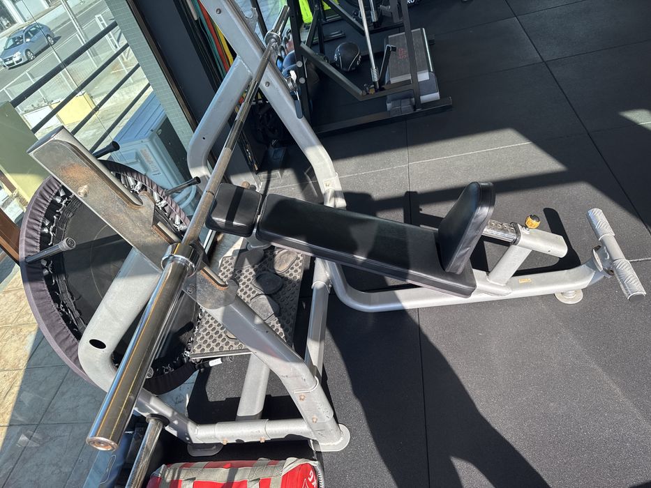 Incline Bench490736382242334721