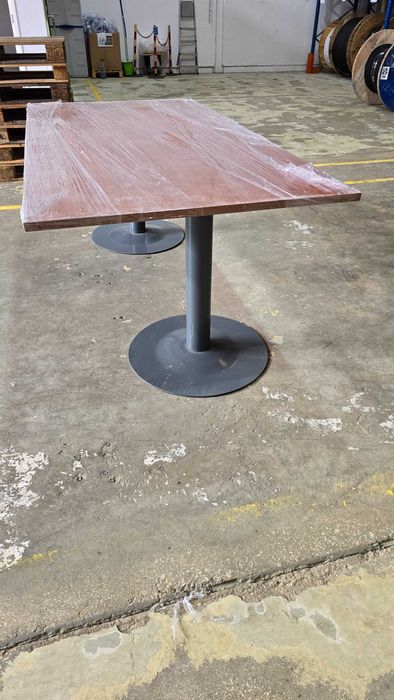 Mesa de reuniões 2x1mts