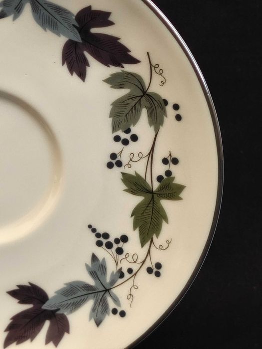 Zestaw kawowy angielski Royal Doulton ,,Burgundy"