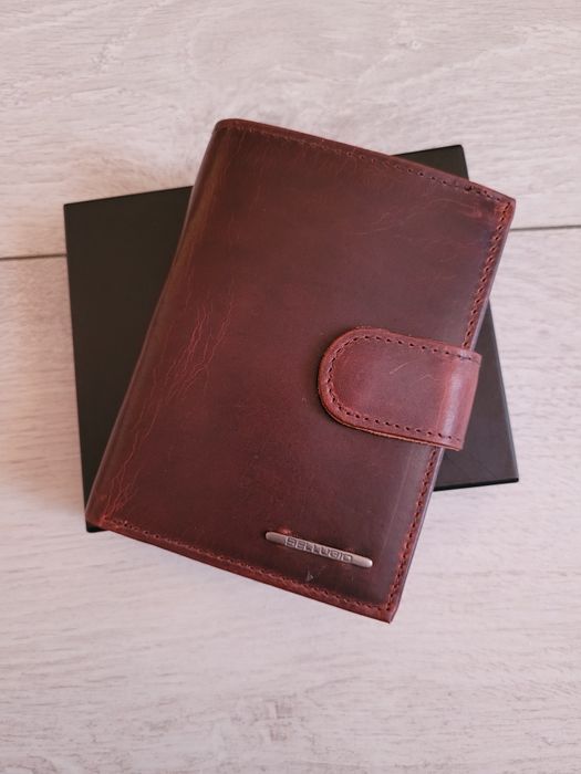 Nowy portfel skórzany