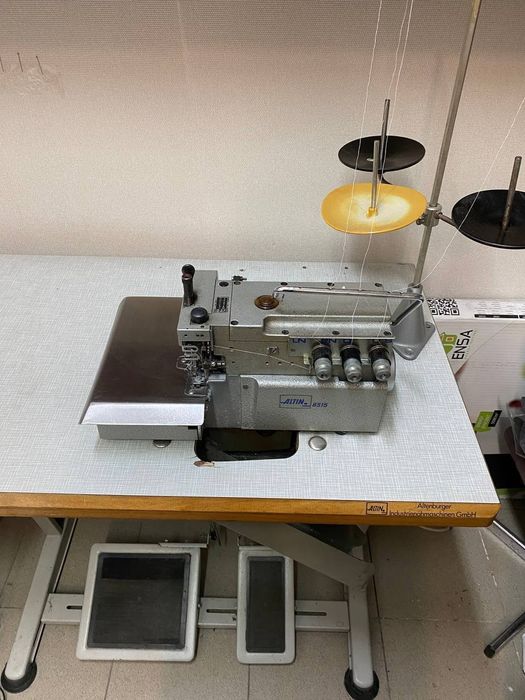 Трьохниточний Оверлок