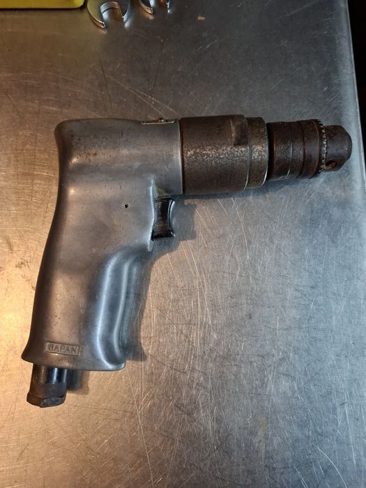 Berbequim a ar wurth avariada.  Para peças.