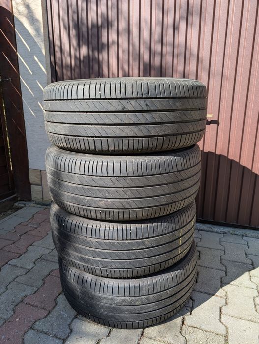 235/50 R 18 Michelin