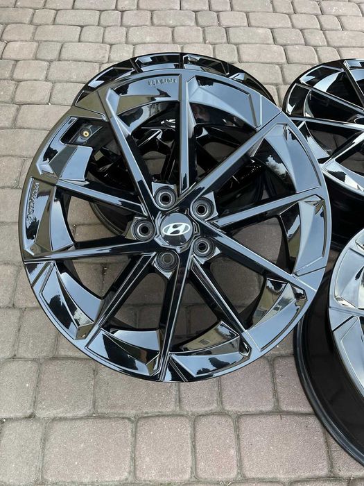 Oryginalne alufelgi Hyundai 5x114,3 19 CZUJNIKI Tucson IONIQ 5 CZARNE