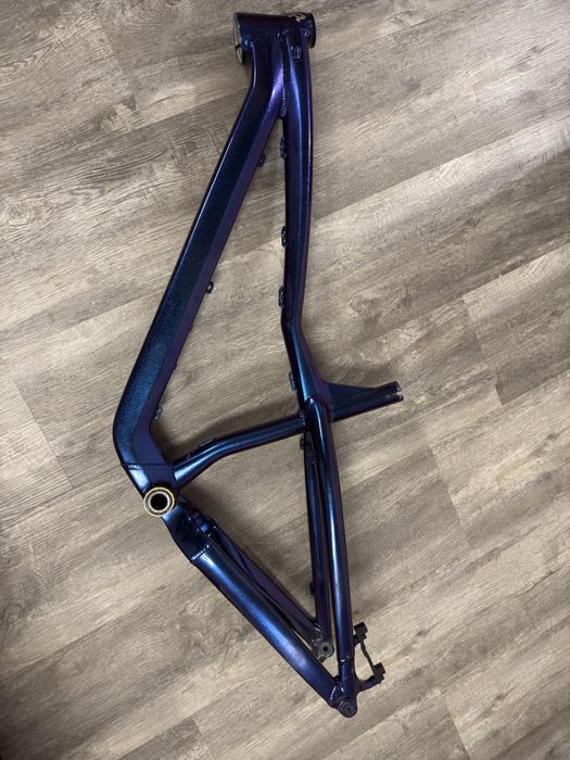 Rama rowerowa dartmoor hornet pro 2026 cosmic rozmiar M+support+stery.