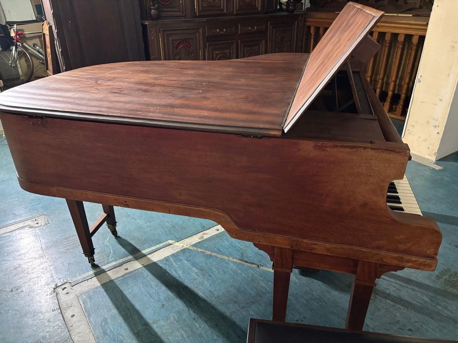Piano Henkelman meia cauda