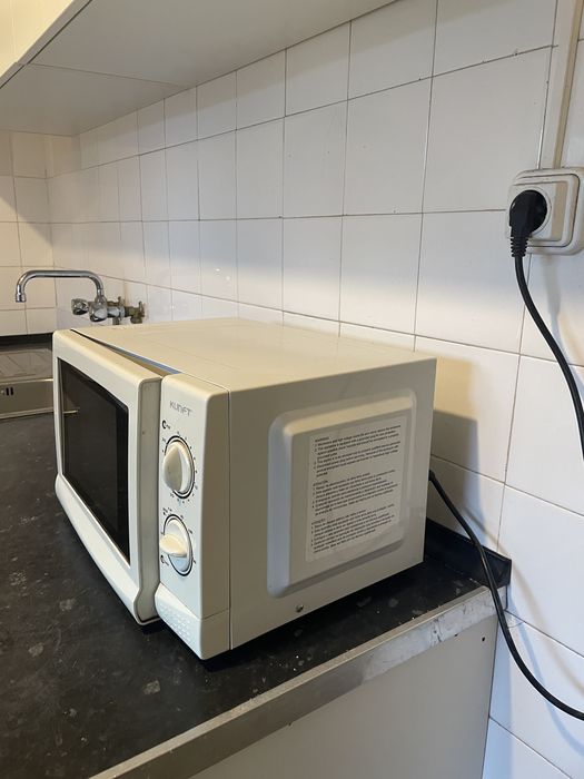 Microondas usado a funcionar