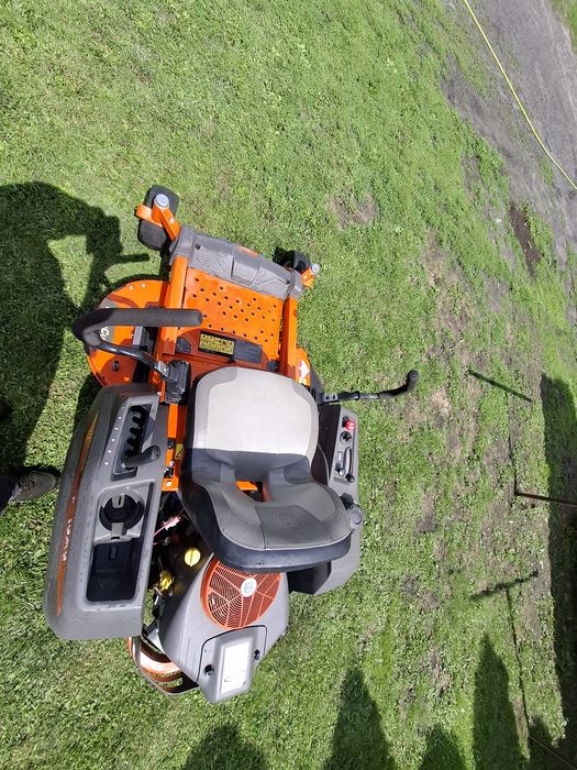 Husqvarna Z242F 2020r