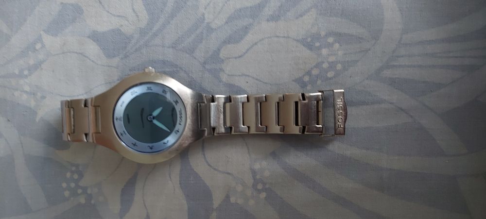 СРОЧНО. Продам мужские часы FOSSIL BIG TIC JR-7999