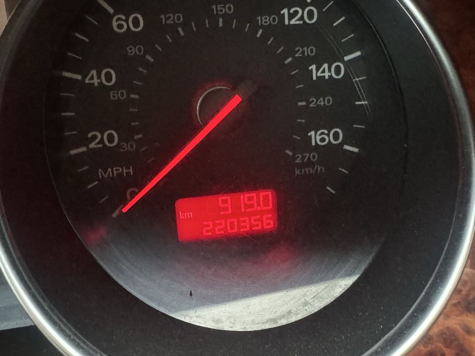 продам AUDI A8S8 4.2