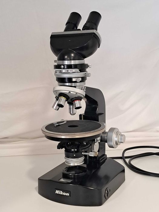 Microscópio Petrográfico Nikon POH-3  Óticas Impecáveis Caixa Original