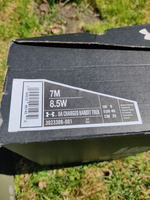Трекінгові кросівки Under Armour