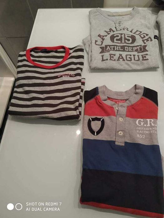 Vendo roupas de menino