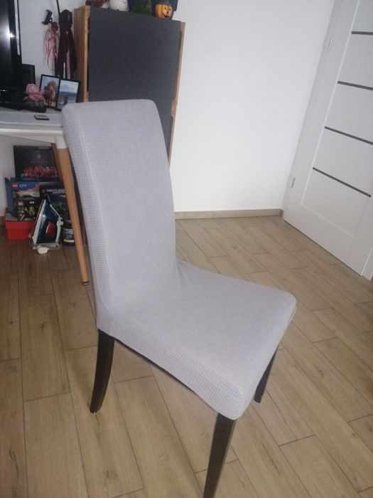 Pokrowce na krzesła do jadalni