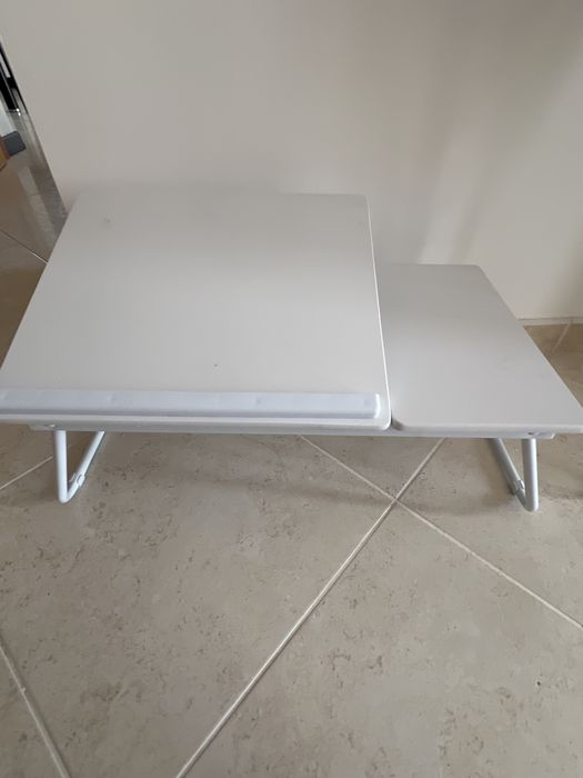 Mesa portatil branca