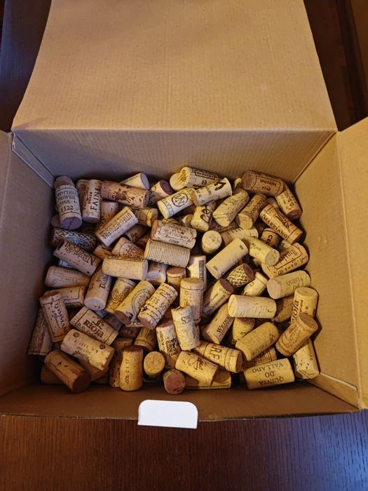 Korki po winie 300szt.