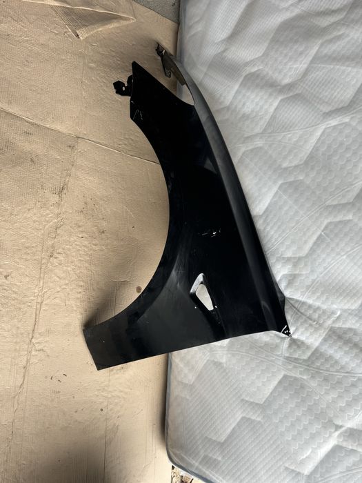 Крила ліві tesla model 3