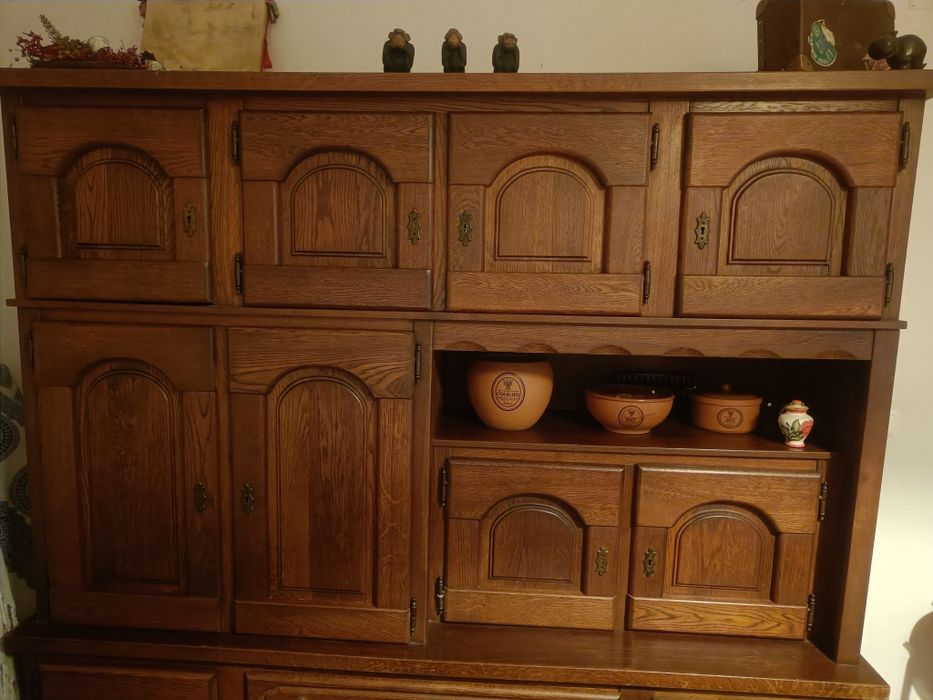 Móvel de sala em madeira holandesa