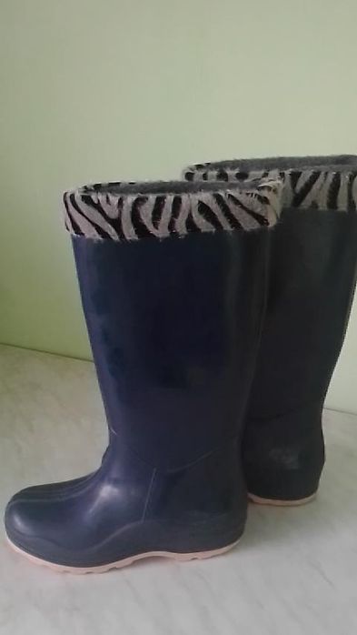 Гумові чоботи з утеплювачем нові