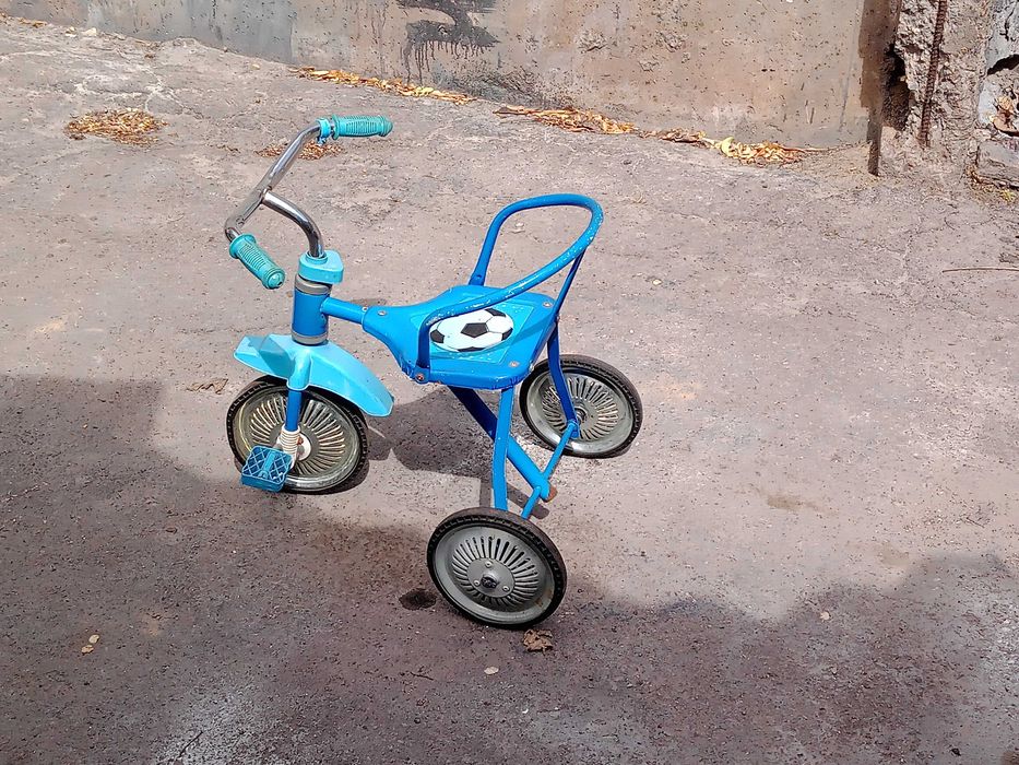 Вело коляска детская трехколесная. В подарок трехколесный велосипед