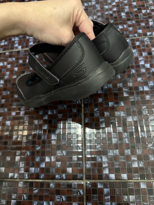 Туфлі на дівчинку 35р.,22 см устілка Skechers