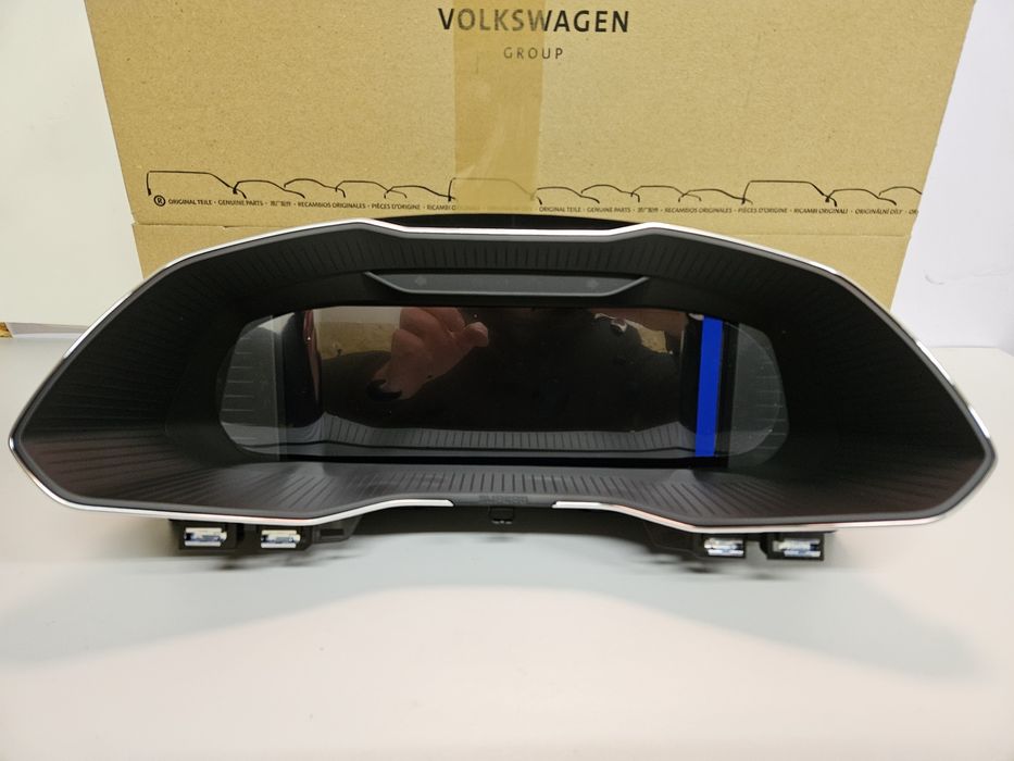 Приборна панель панель приладів Skoda SuperB -2019