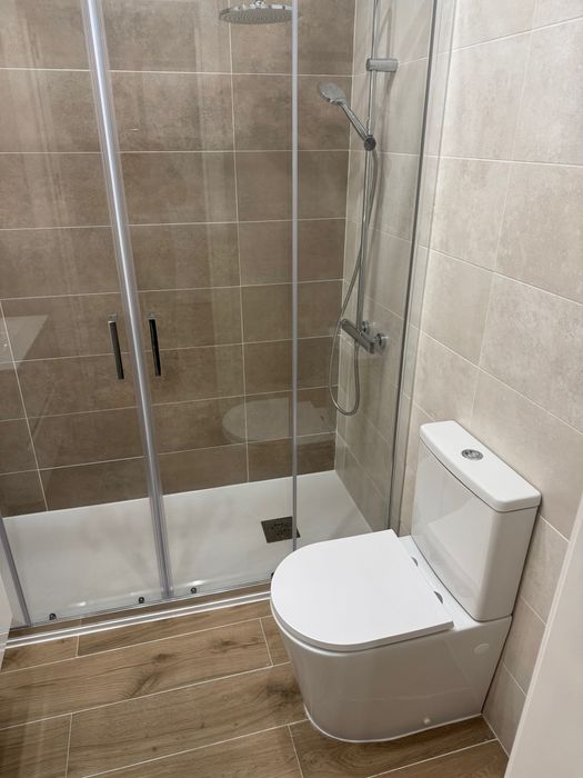 Apartamento T2 completamente remodelado em Casais de Mem Martins