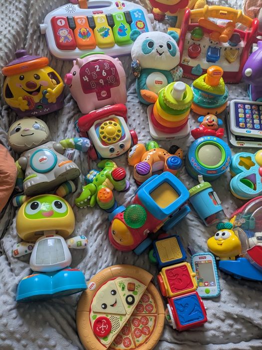 Іграшки Fisher price