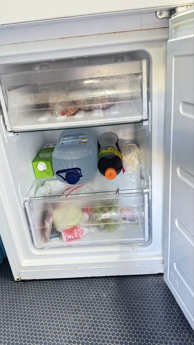 Geladeira para retira peças