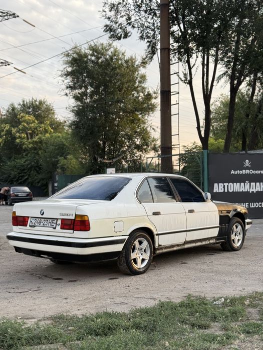 BMW E34  m50B25