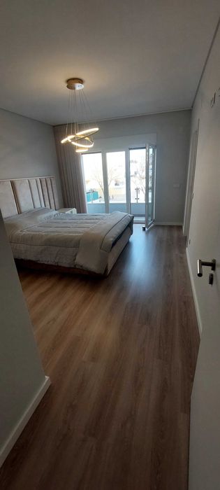 Vendo T3 , impecável, semi-novo.