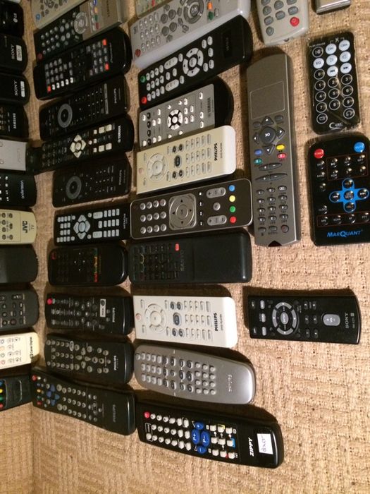 Piloty oryginalne różne