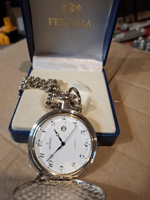 Relógio novo FESTINA