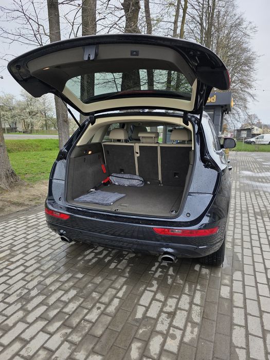 Автомобіль Audi Q5 (тл.0957750053)